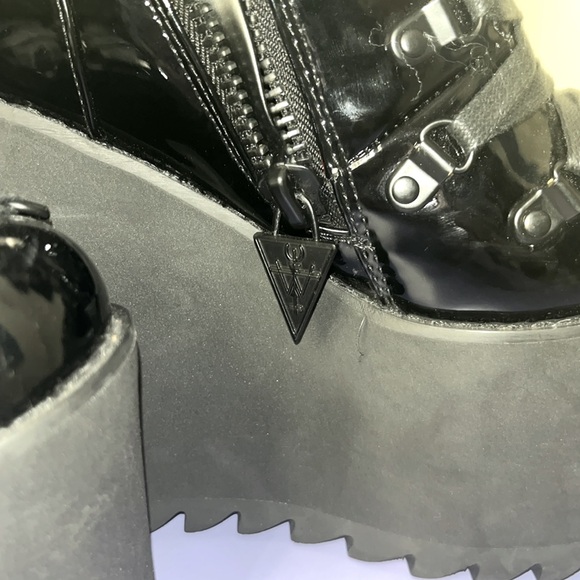 ✨🆕Dolls Kill X Widow BN NEVER WORN!Size 8 SHINY Black Traitor Boots!BNIB!🖤 - Picture 5 of 12